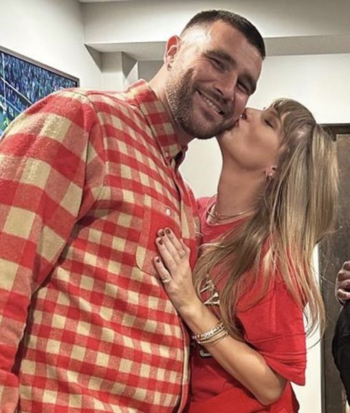 Travis Kelce and Taylor Swift posing together for a photo (Photo: Chariah Gordon/Instagram)
